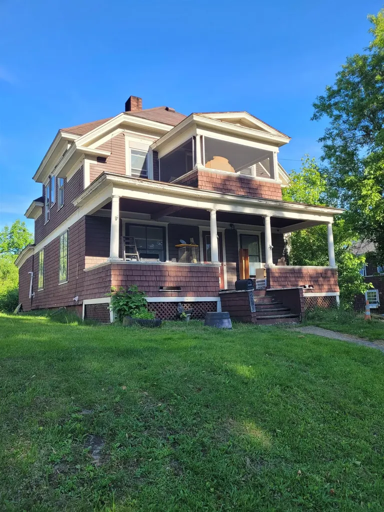 278 Pleasant Street St. Johnsbury VT 05819