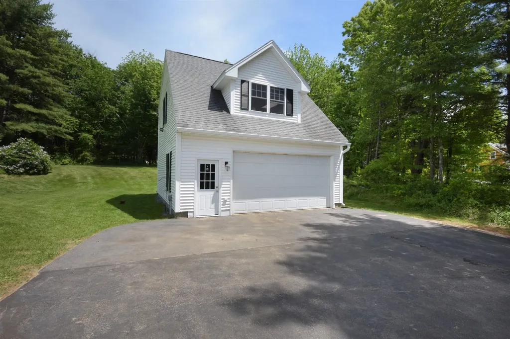 2 Chelsea Drive Bow NH 03304