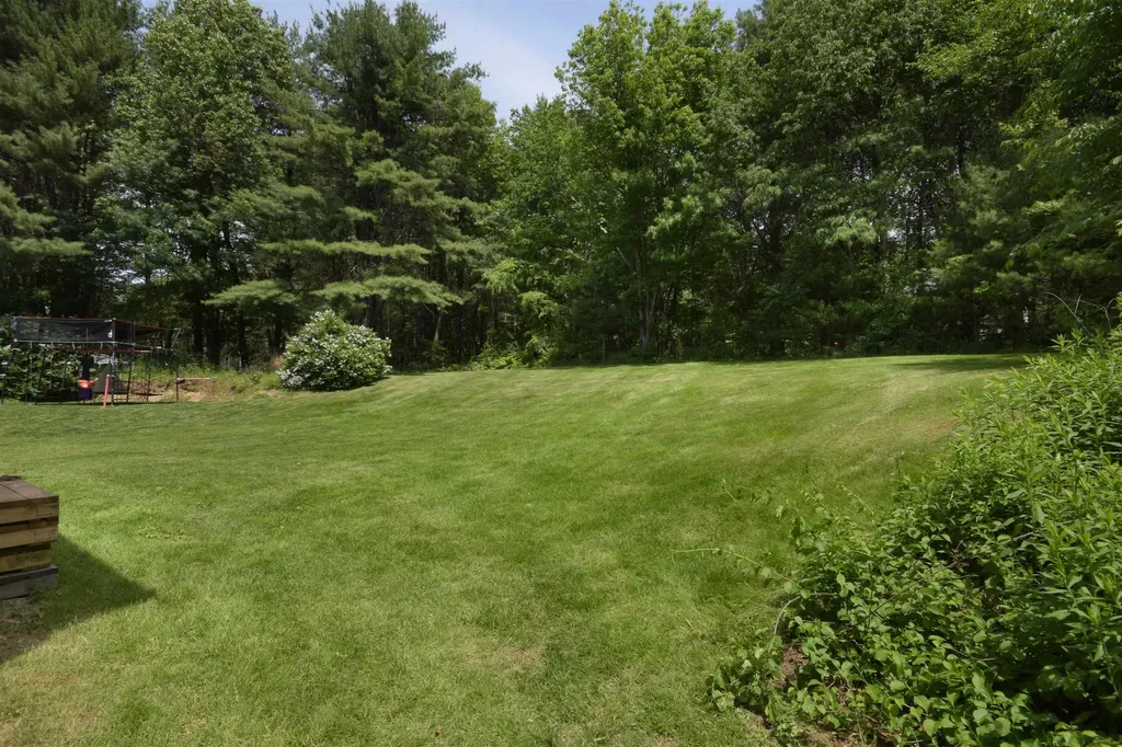 2 Chelsea Drive Bow NH 03304