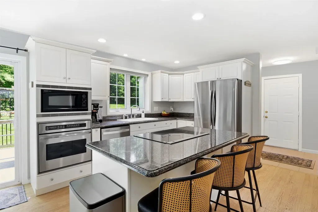2 Chelsea Drive Bow NH 03304