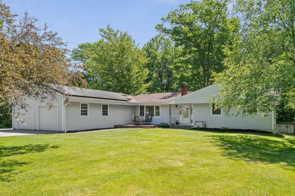 18 Valleyview Drive Essex VT 05452