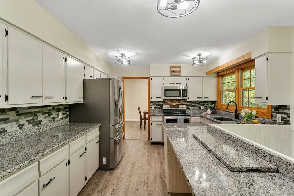 18 Valleyview Drive Essex VT 05452
