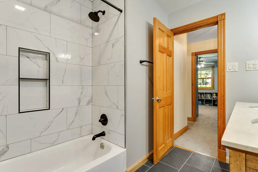 18 Valleyview Drive Essex VT 05452