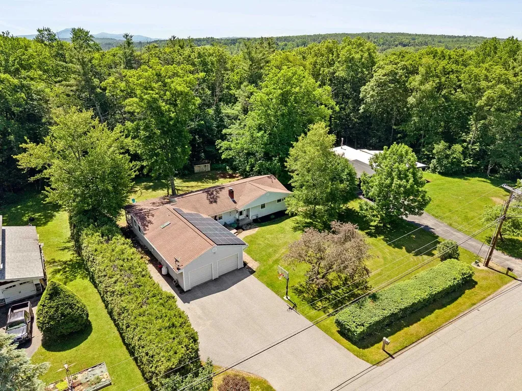 18 Valleyview Drive Essex VT 05452