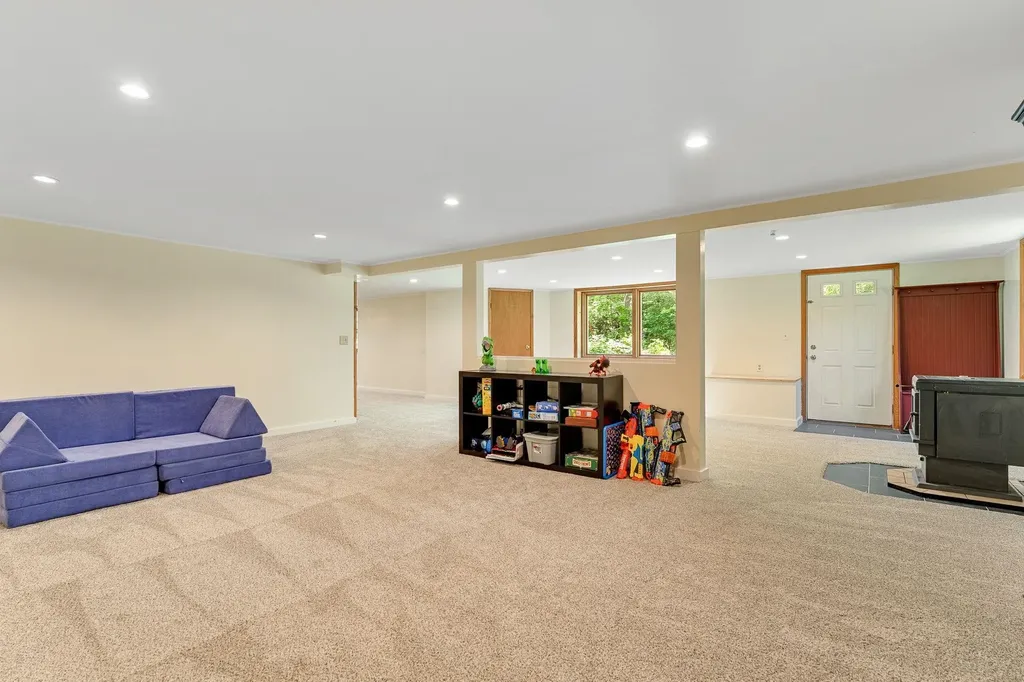 18 Valleyview Drive Essex VT 05452