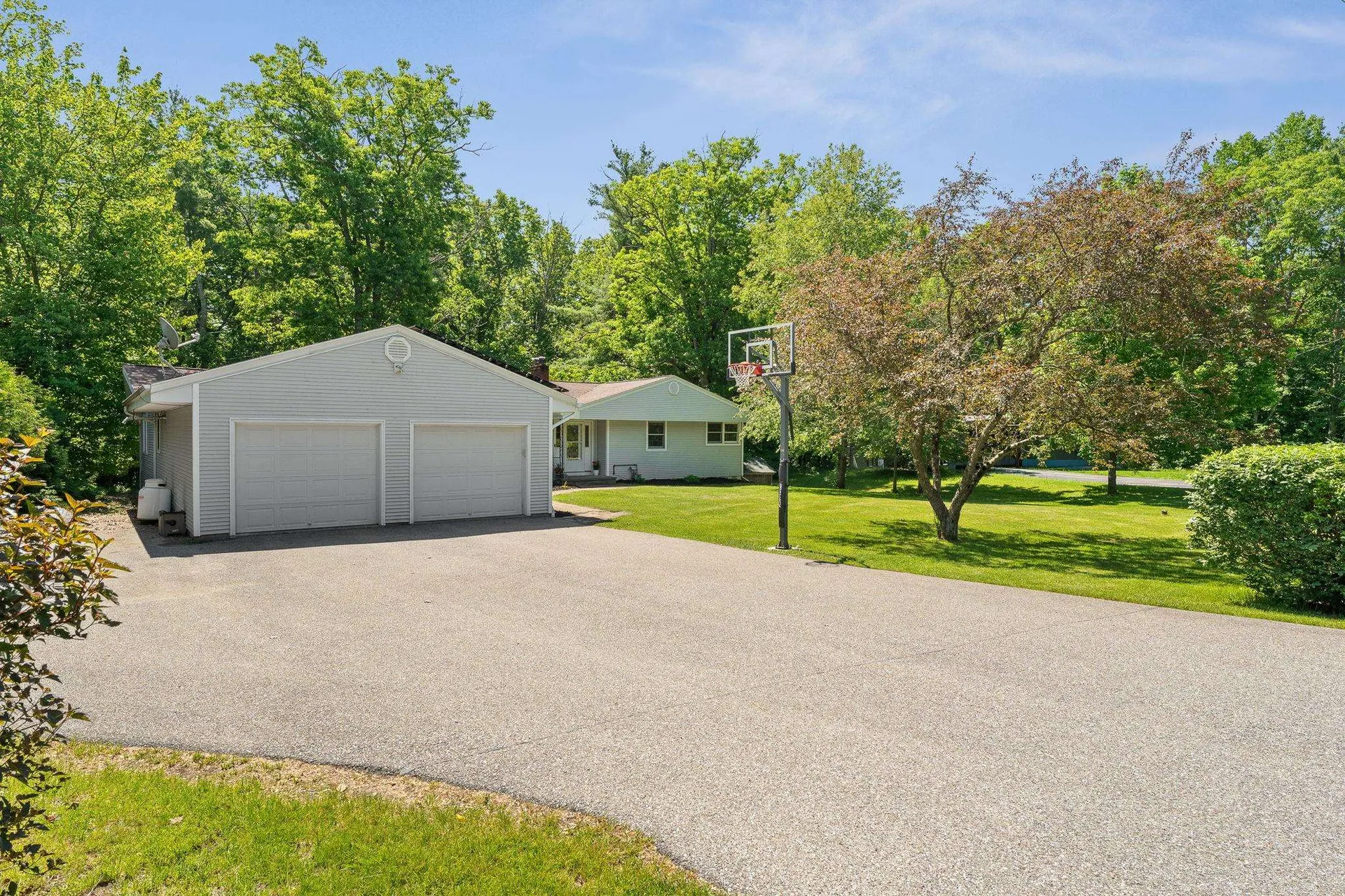 18 Valleyview Drive Essex VT 05452
