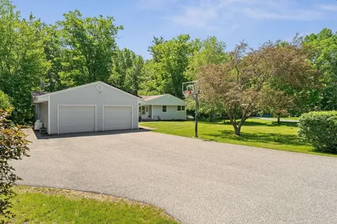 18 Valleyview Drive Essex VT 05452