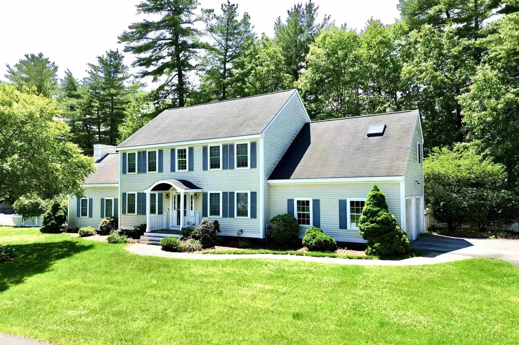 8 Sandstone Drive Nashua NH 03063