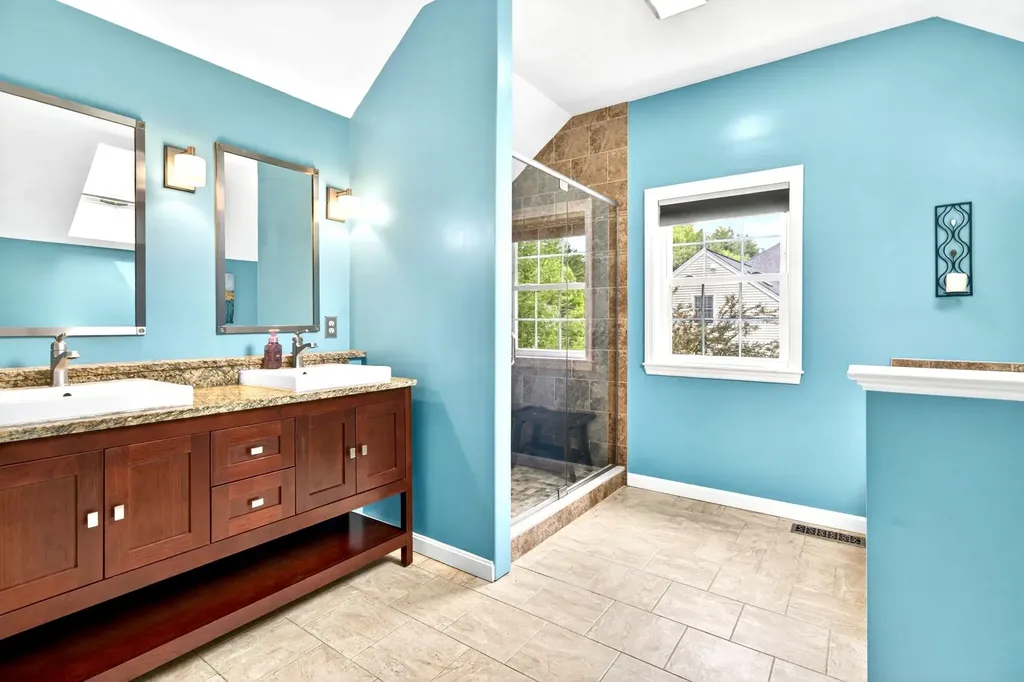 8 Sandstone Drive Nashua NH 03063