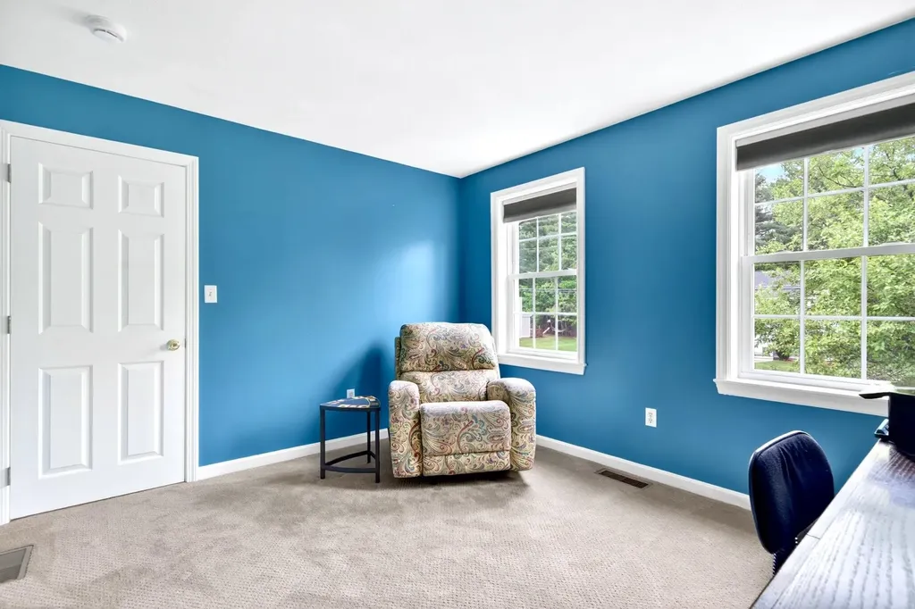 8 Sandstone Drive Nashua NH 03063