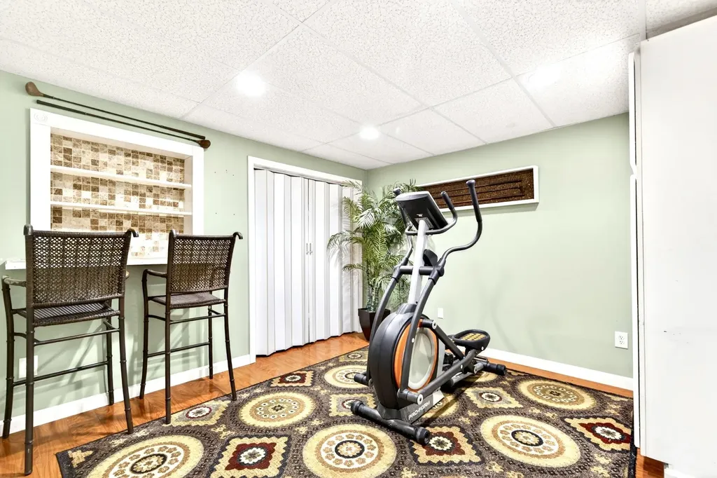 8 Sandstone Drive Nashua NH 03063