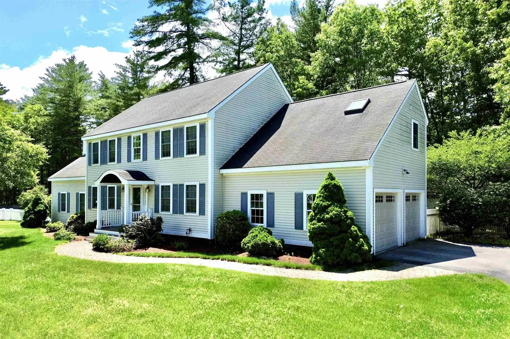 8 Sandstone Drive Nashua NH 03063