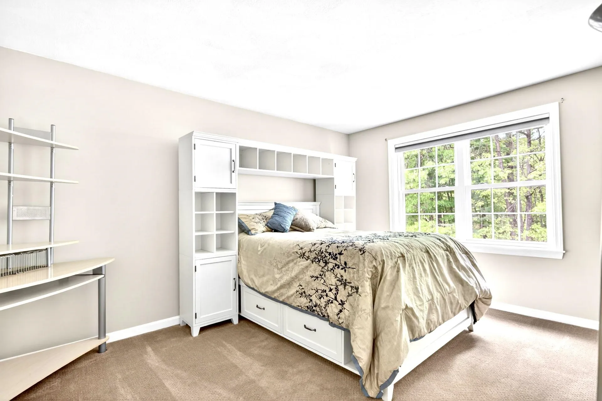 8 Sandstone Drive Nashua NH 03063
