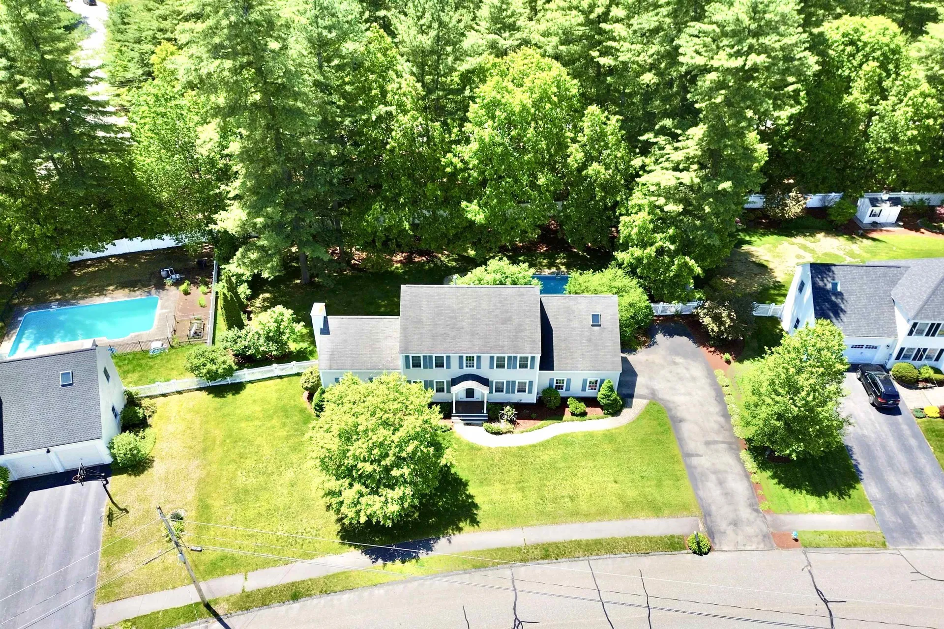 8 Sandstone Drive Nashua NH 03063