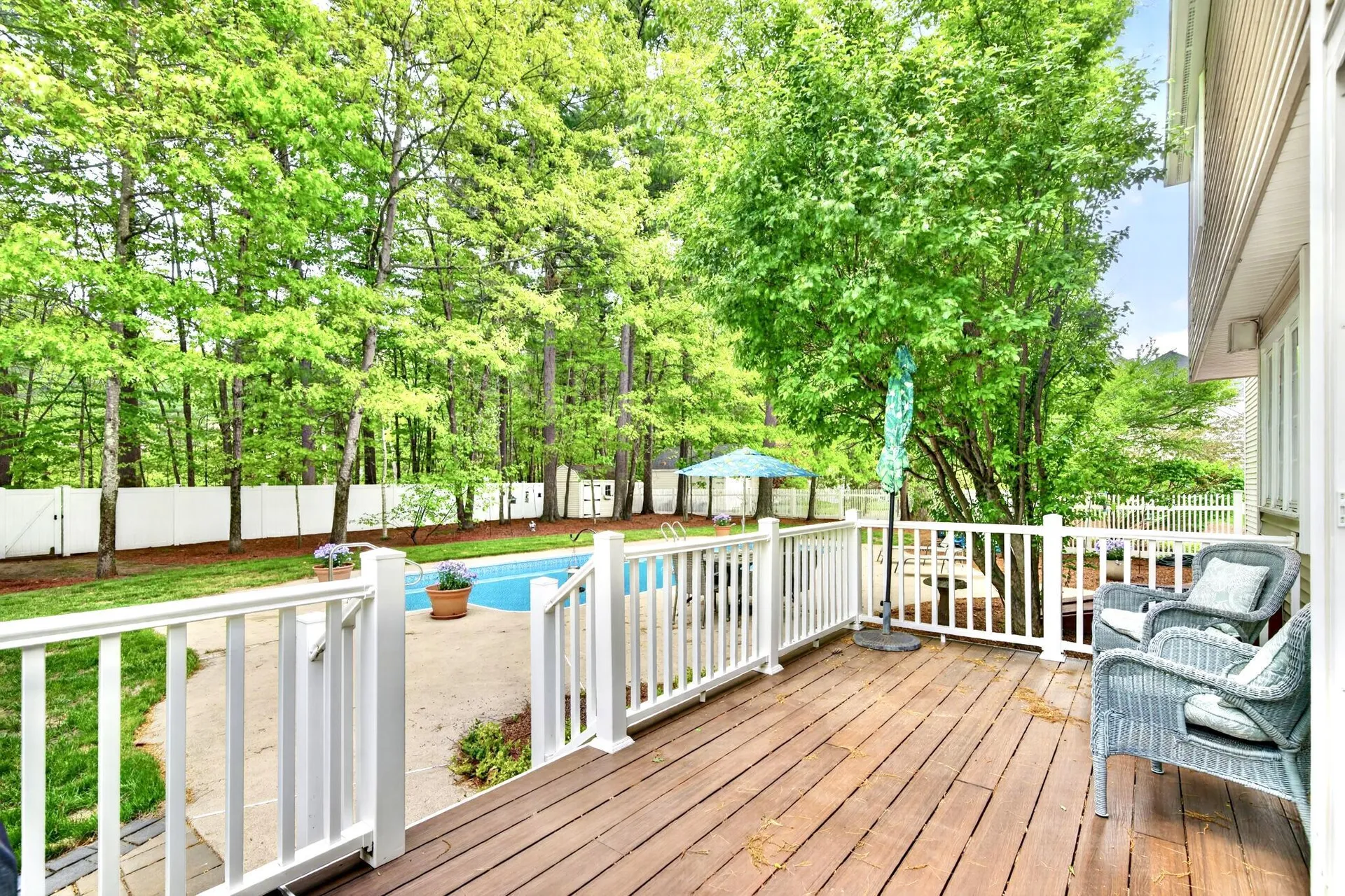 8 Sandstone Drive Nashua NH 03063