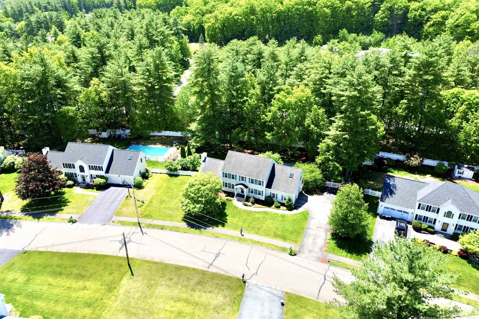 8 Sandstone Drive Nashua NH 03063