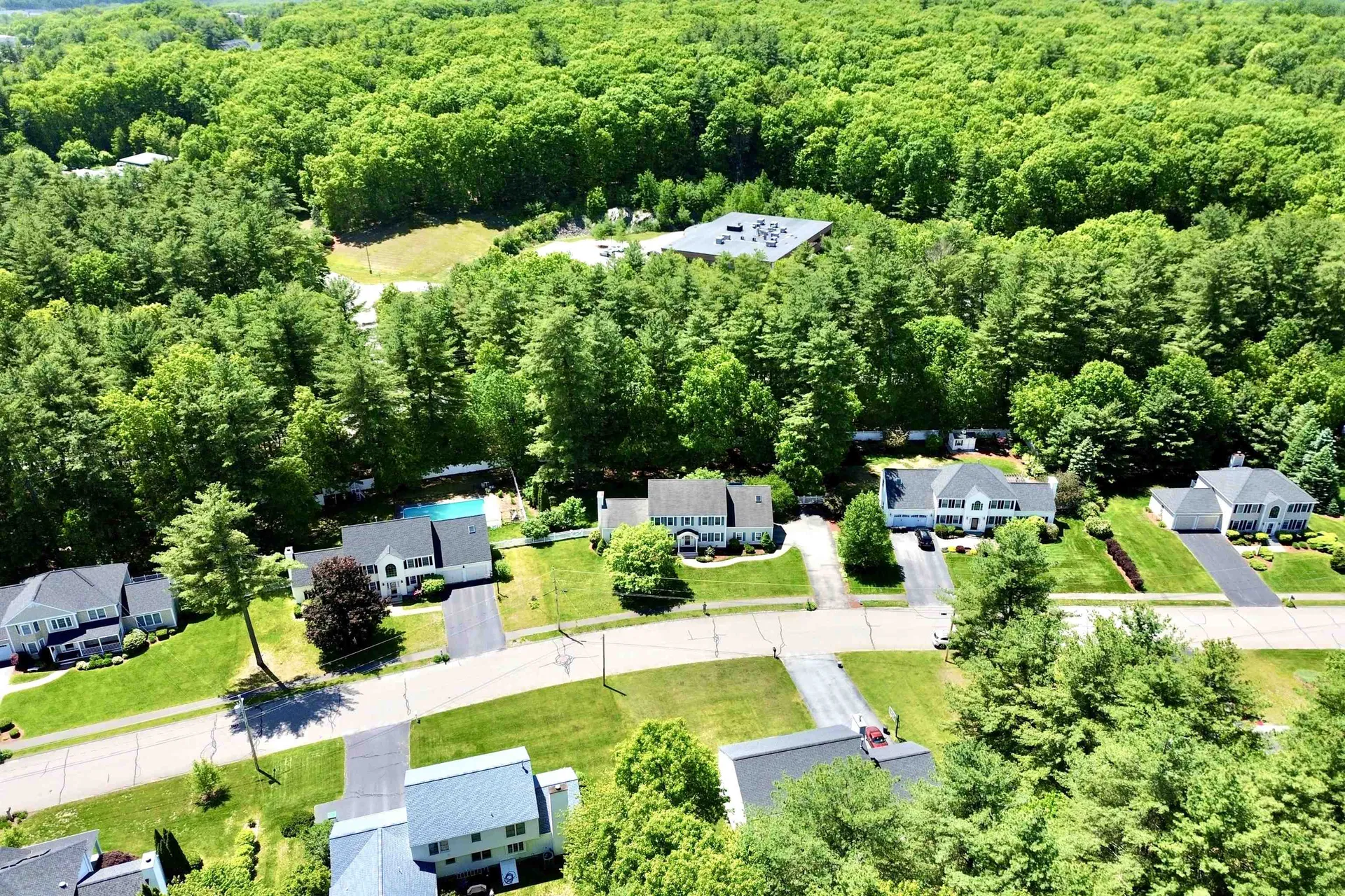 8 Sandstone Drive Nashua NH 03063