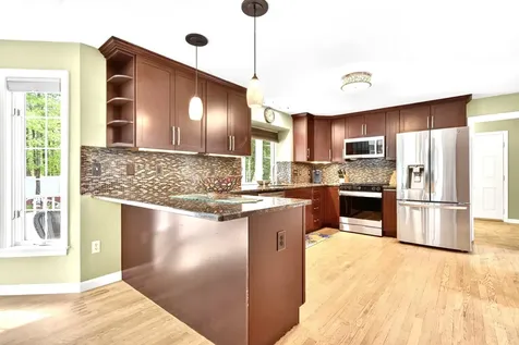 8 Sandstone Drive Nashua NH 03063