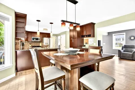 8 Sandstone Drive Nashua NH 03063