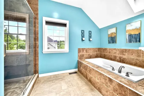 8 Sandstone Drive Nashua NH 03063