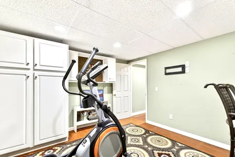 8 Sandstone Drive Nashua NH 03063