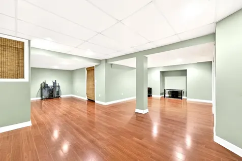 8 Sandstone Drive Nashua NH 03063