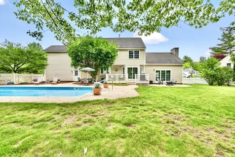 8 Sandstone Drive Nashua NH 03063