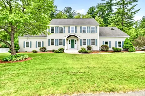 8 Sandstone Drive Nashua NH 03063