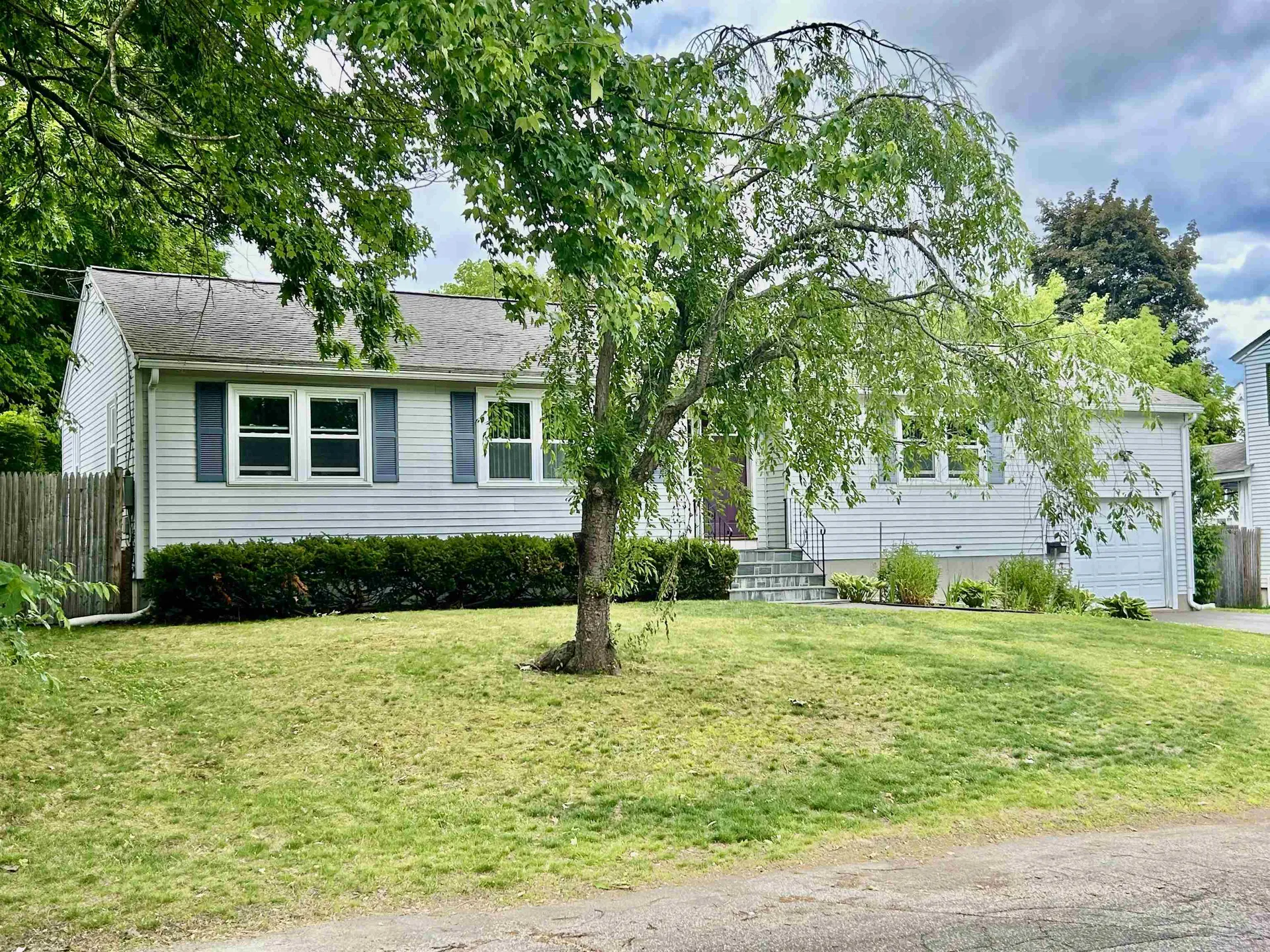 108 Peak Street Manchester NH 03104