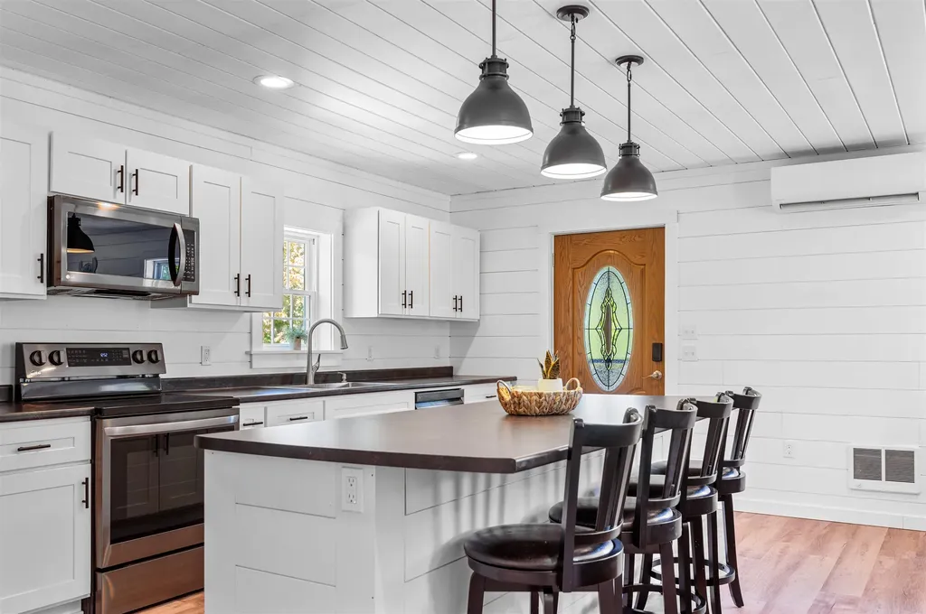 84 Pine Meadow Drive Hyde Park VT 05655