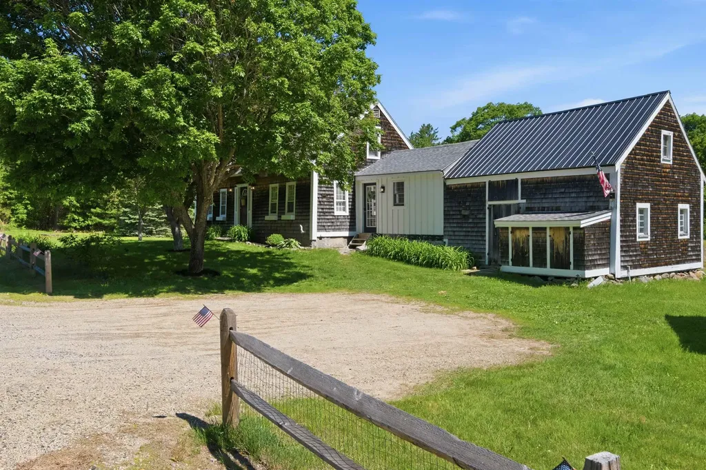 26 Sawyer Road Ossipee NH 03864