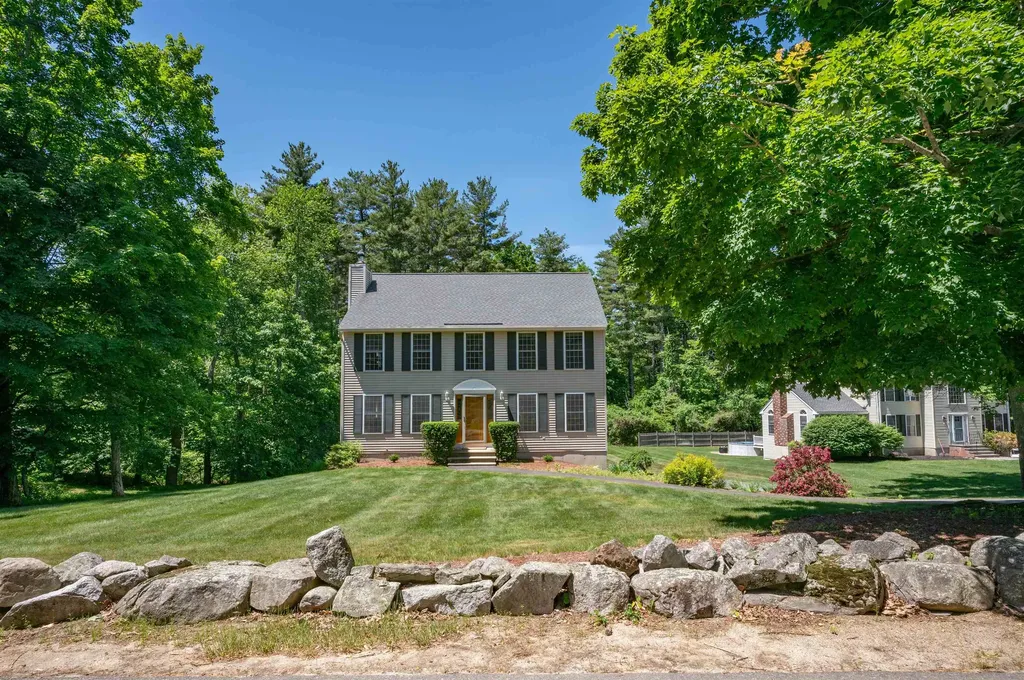 10 Golden Brook Road Windham NH 03087