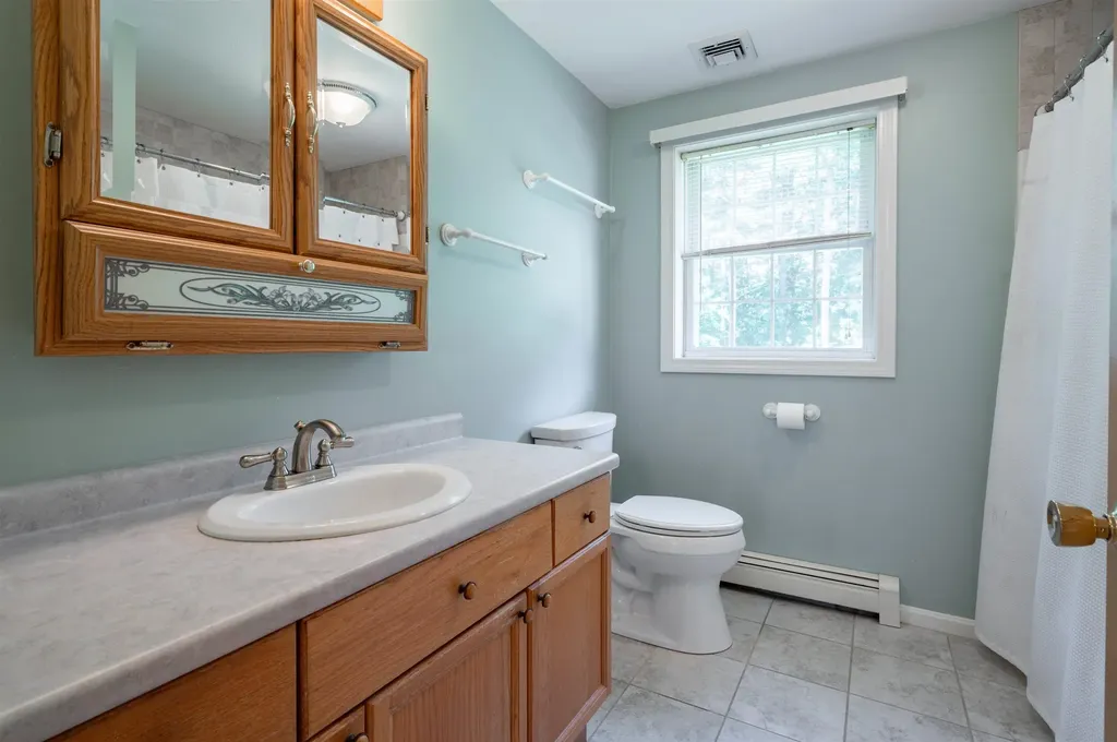 10 Golden Brook Road Windham NH 03087