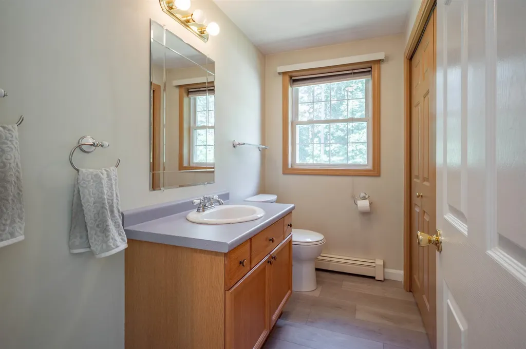 10 Golden Brook Road Windham NH 03087