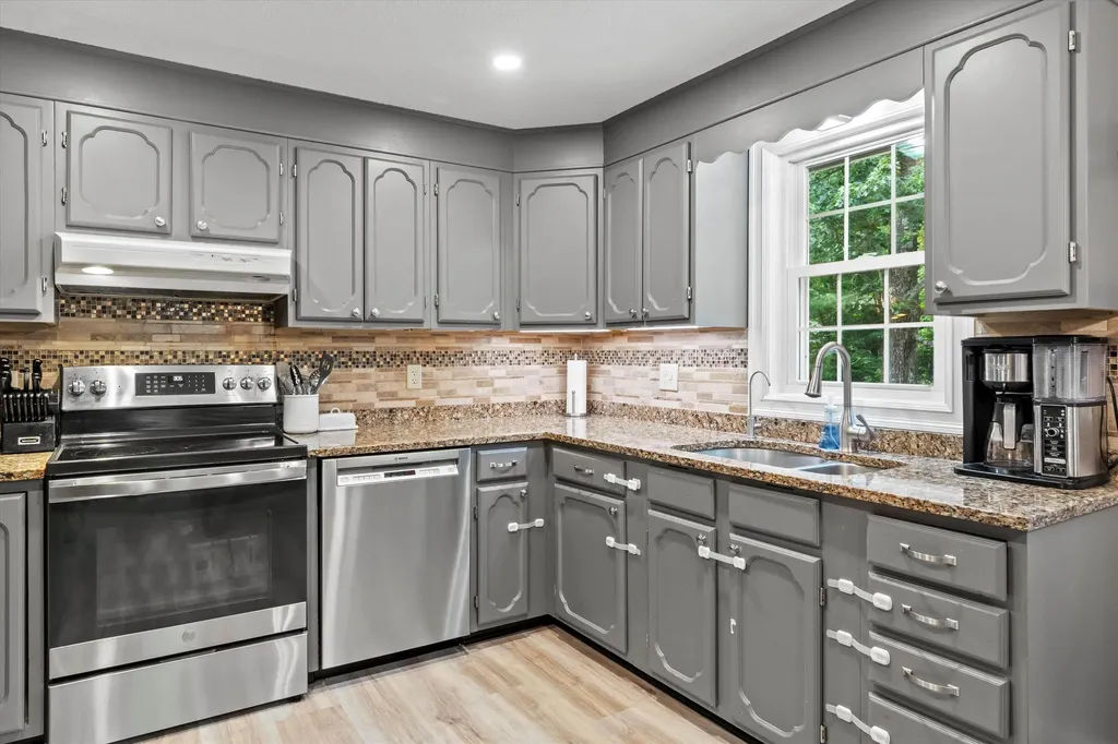 37 Pine Ridge Drive Candia NH 03034