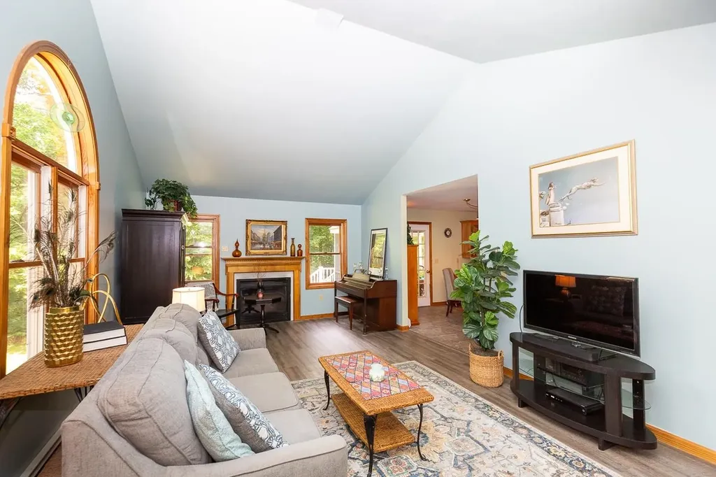 6 Tamarack Road Plaistow NH 03865