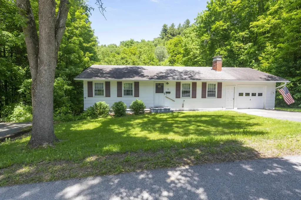 131 Slate Avenue Northfield VT 05663