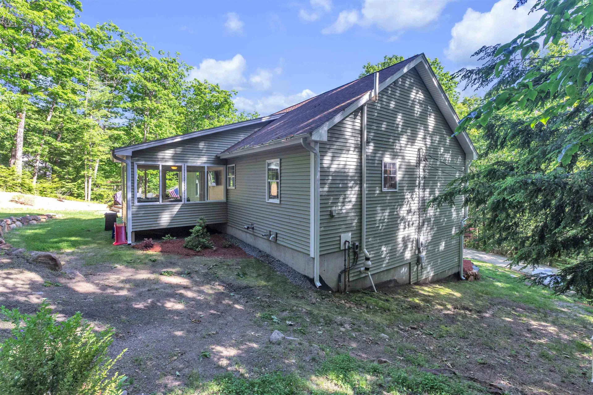 18 Lafrance Road Weare NH 03281