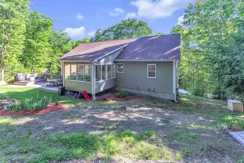 18 Lafrance Road Weare NH 03281
