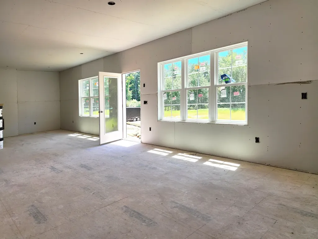 2 Campbell Way Windham NH 03087