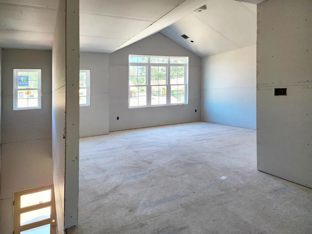 2 Campbell Way Windham NH 03087