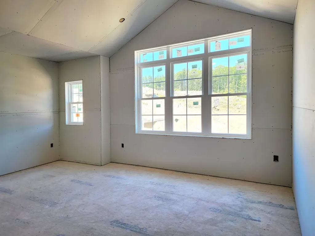 2 Campbell Way Windham NH 03087