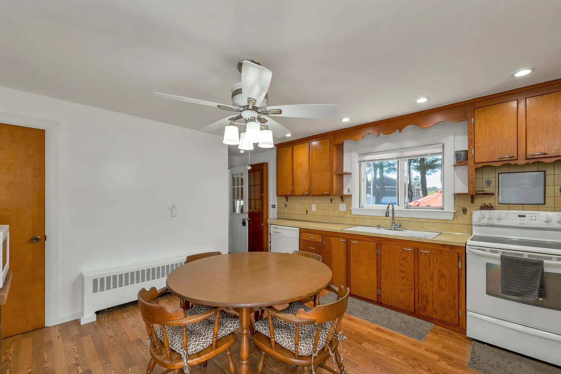 21 Acton Street Nashua NH 03060