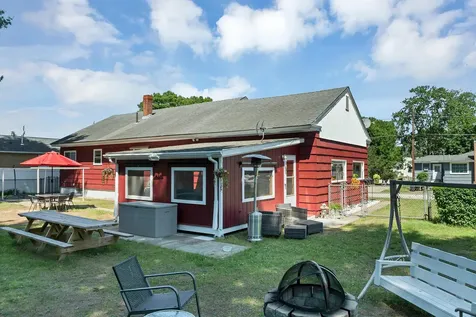 21 Acton Street Nashua NH 03060