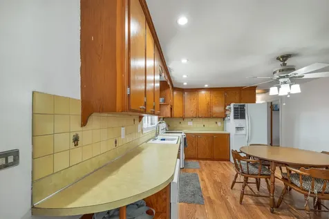 21 Acton Street Nashua NH 03060