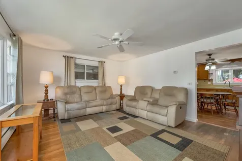 21 Acton Street Nashua NH 03060