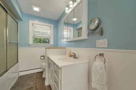 21 Acton Street Nashua NH 03060