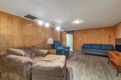 21 Acton Street Nashua NH 03060