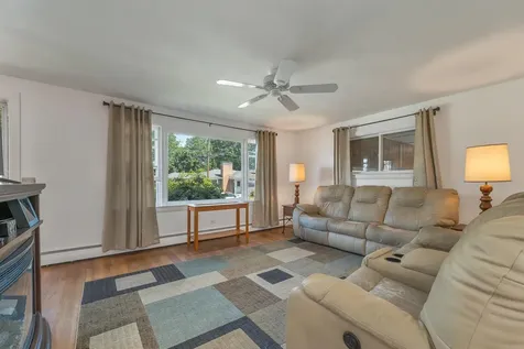 21 Acton Street Nashua NH 03060