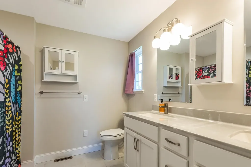 10A Cardinal Lane Epping NH 03042